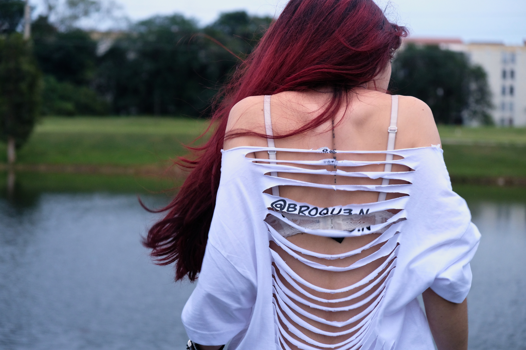 How Low Kitty? (t-shirt)