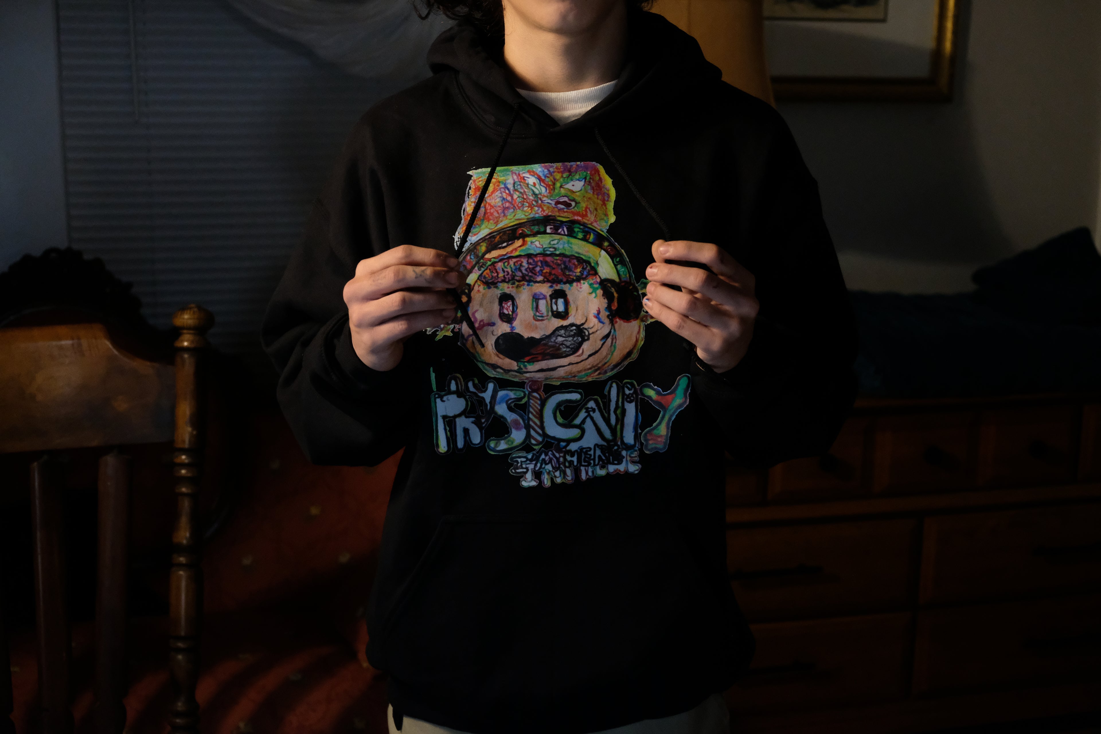 phy$ically i'm here (hoodie)